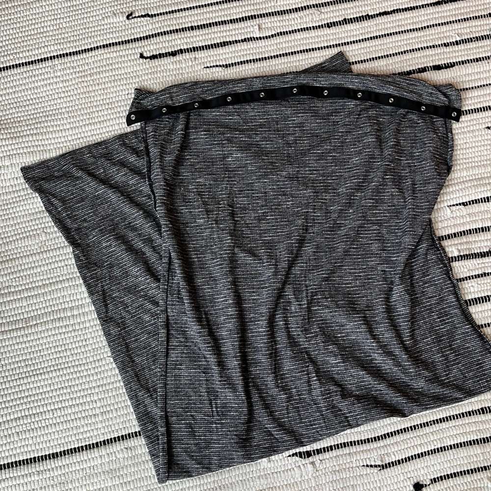 Lululemon vinyasa scarf- dark grey- excellent condition